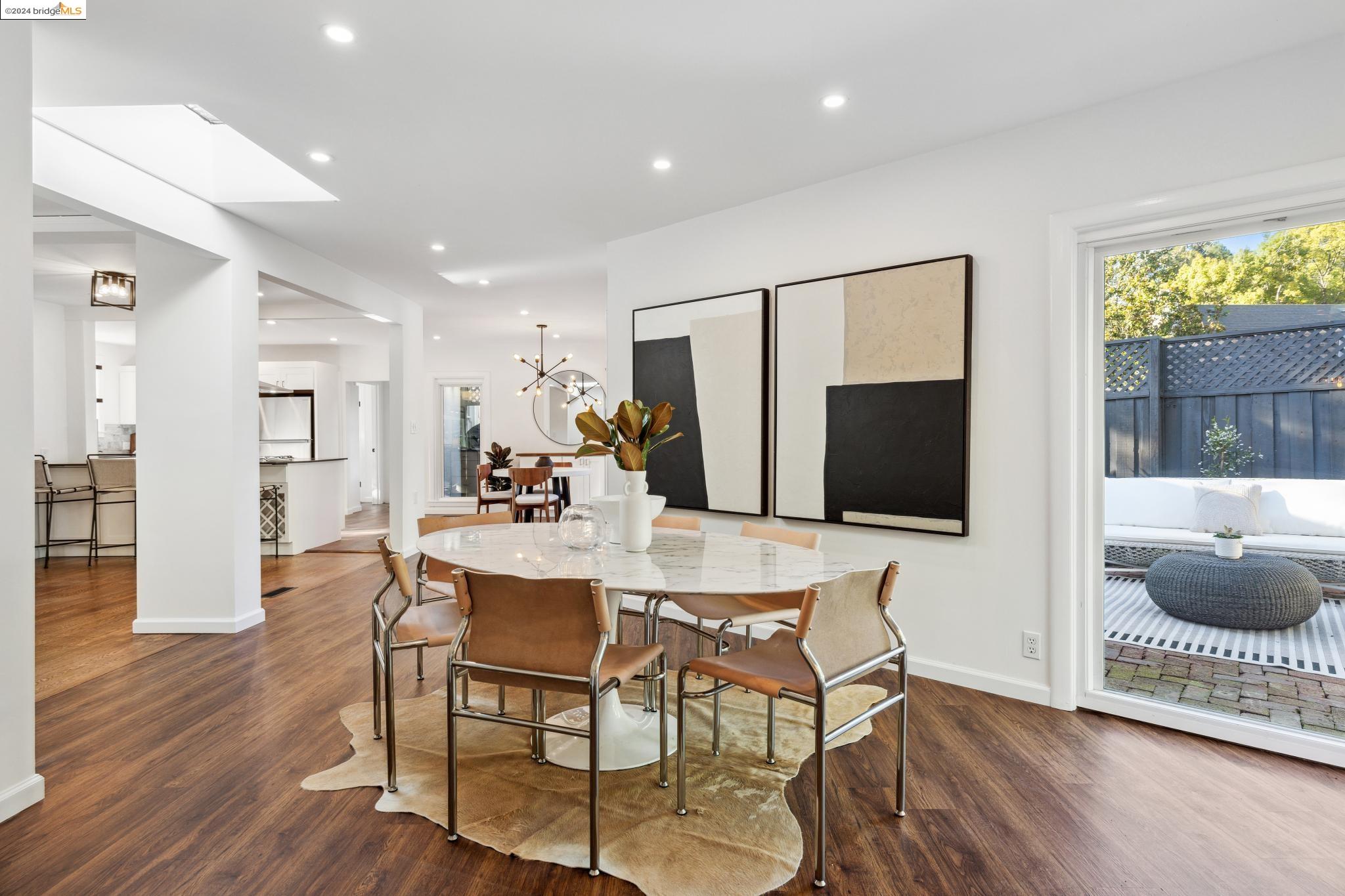 2636 La Cuesta Ave