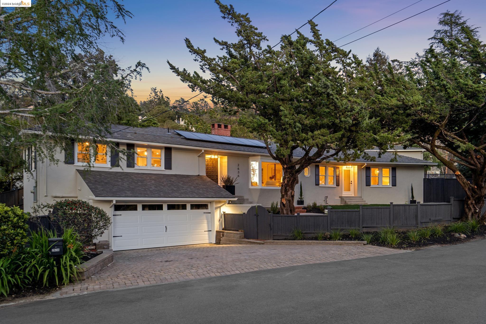 2636 La Cuesta Ave