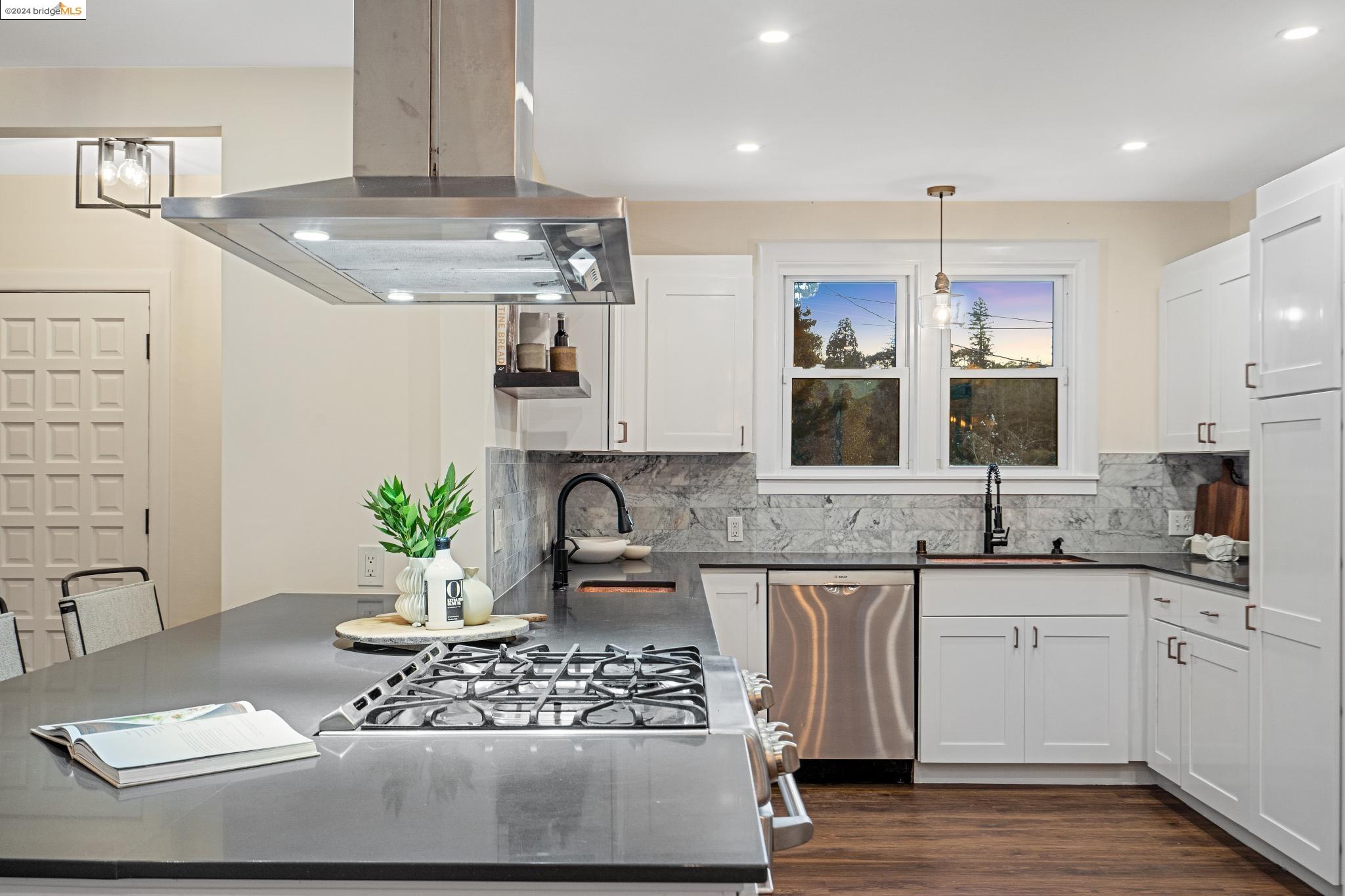 2636 La Cuesta Ave