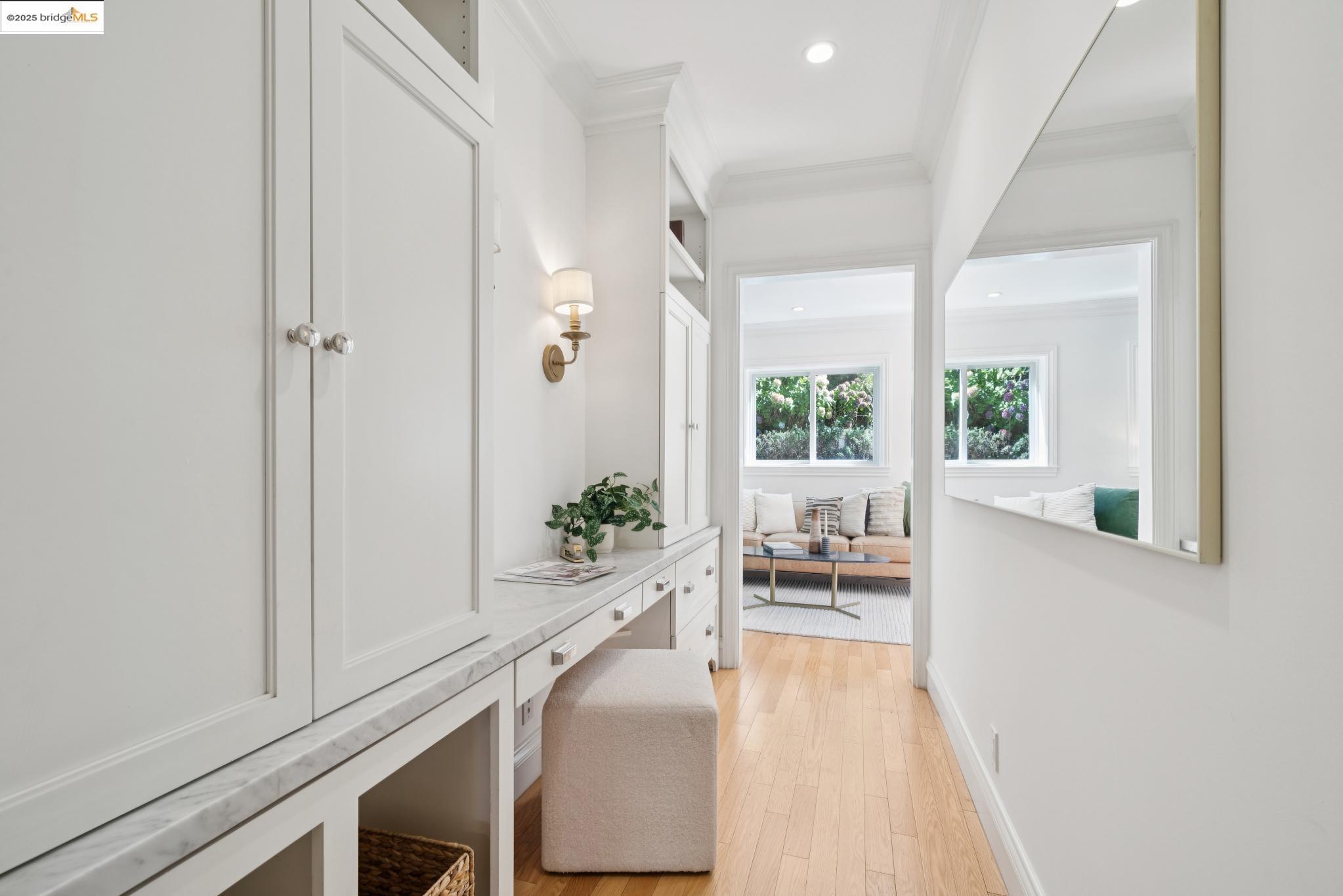 945 Sunnyhills Rd