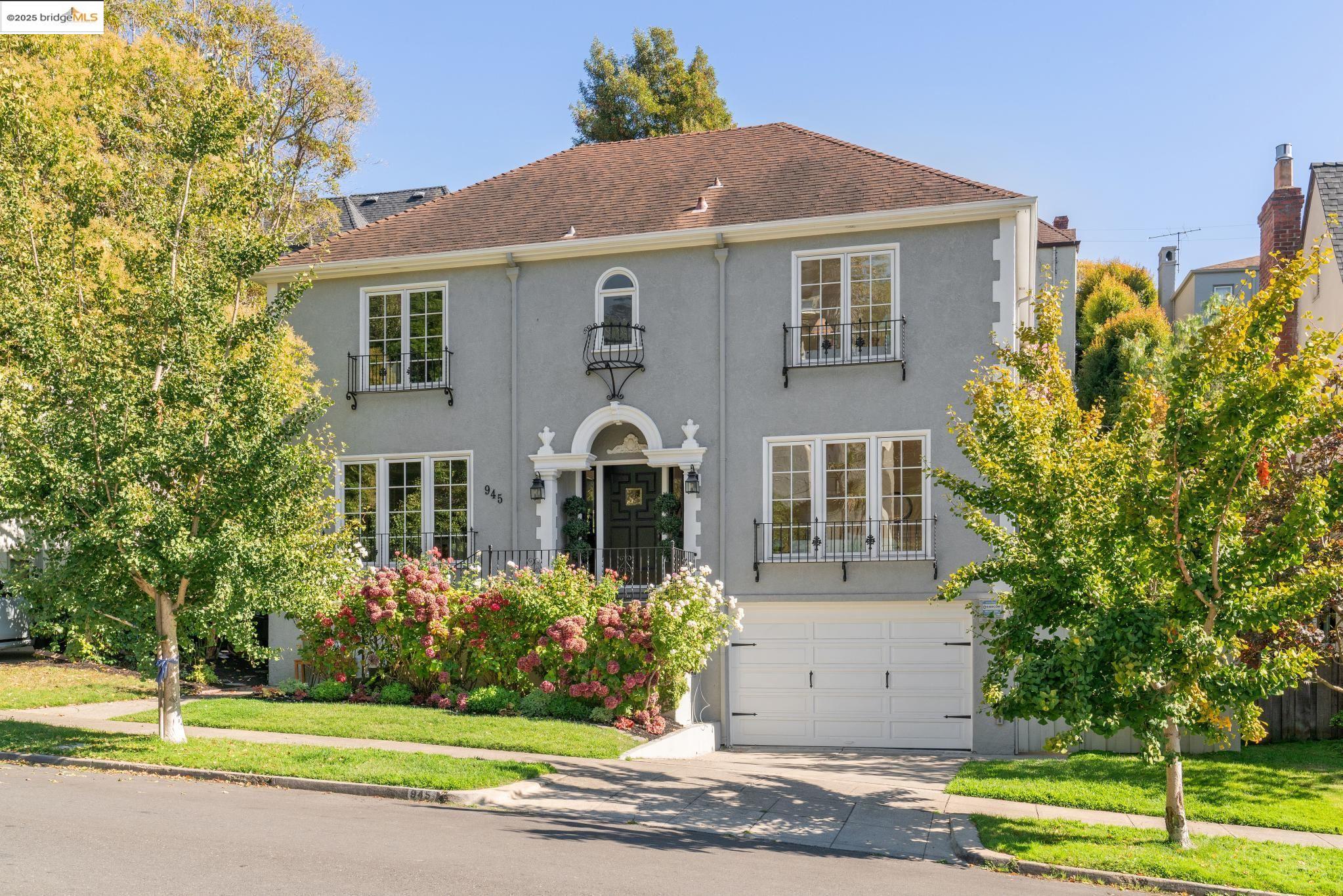 945 Sunnyhills Rd