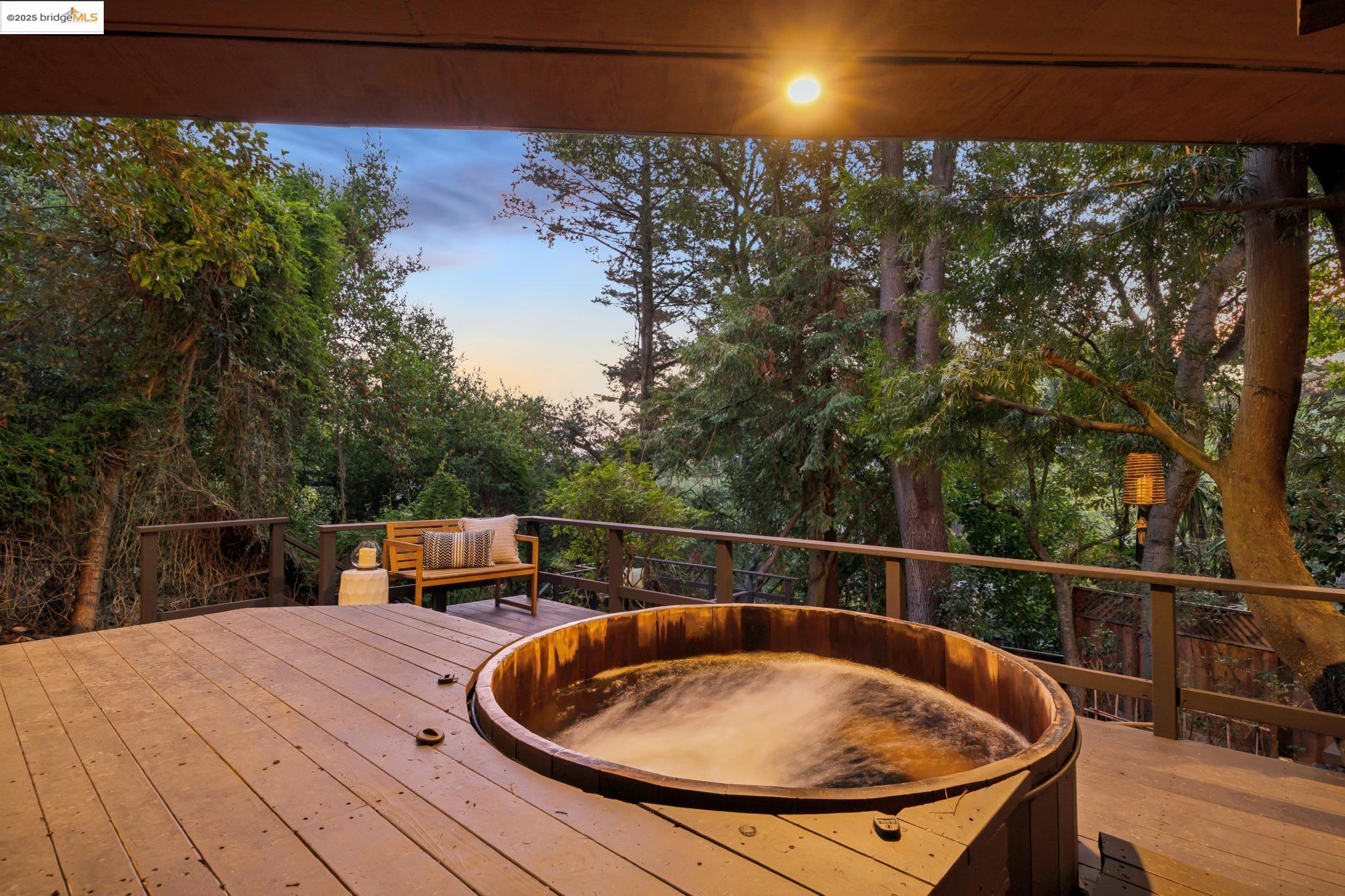 2835 Morley Dr, Oakland