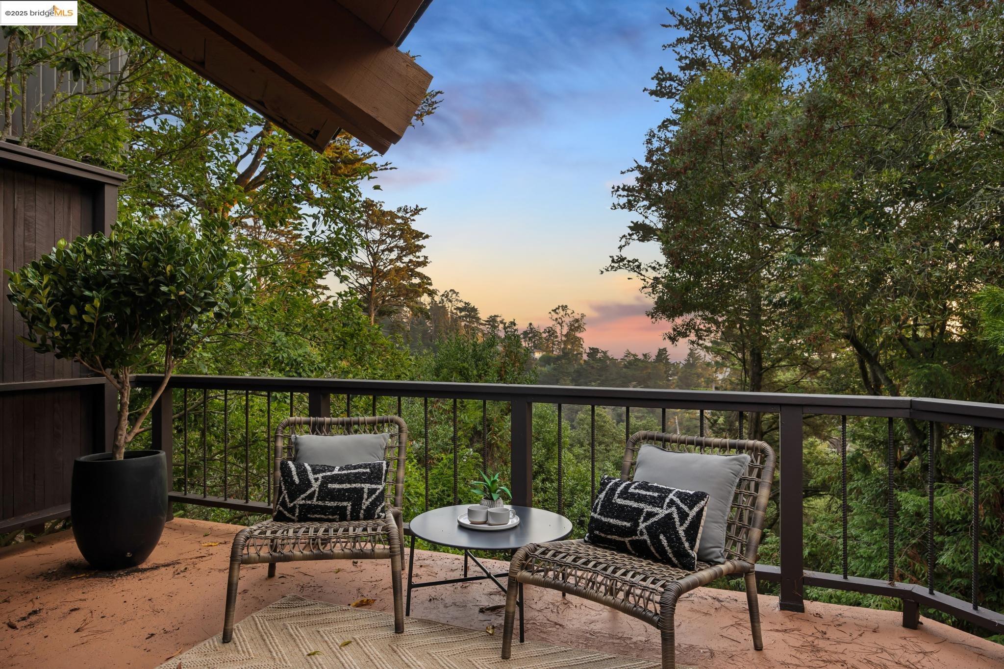 2835 Morley Dr, Oakland