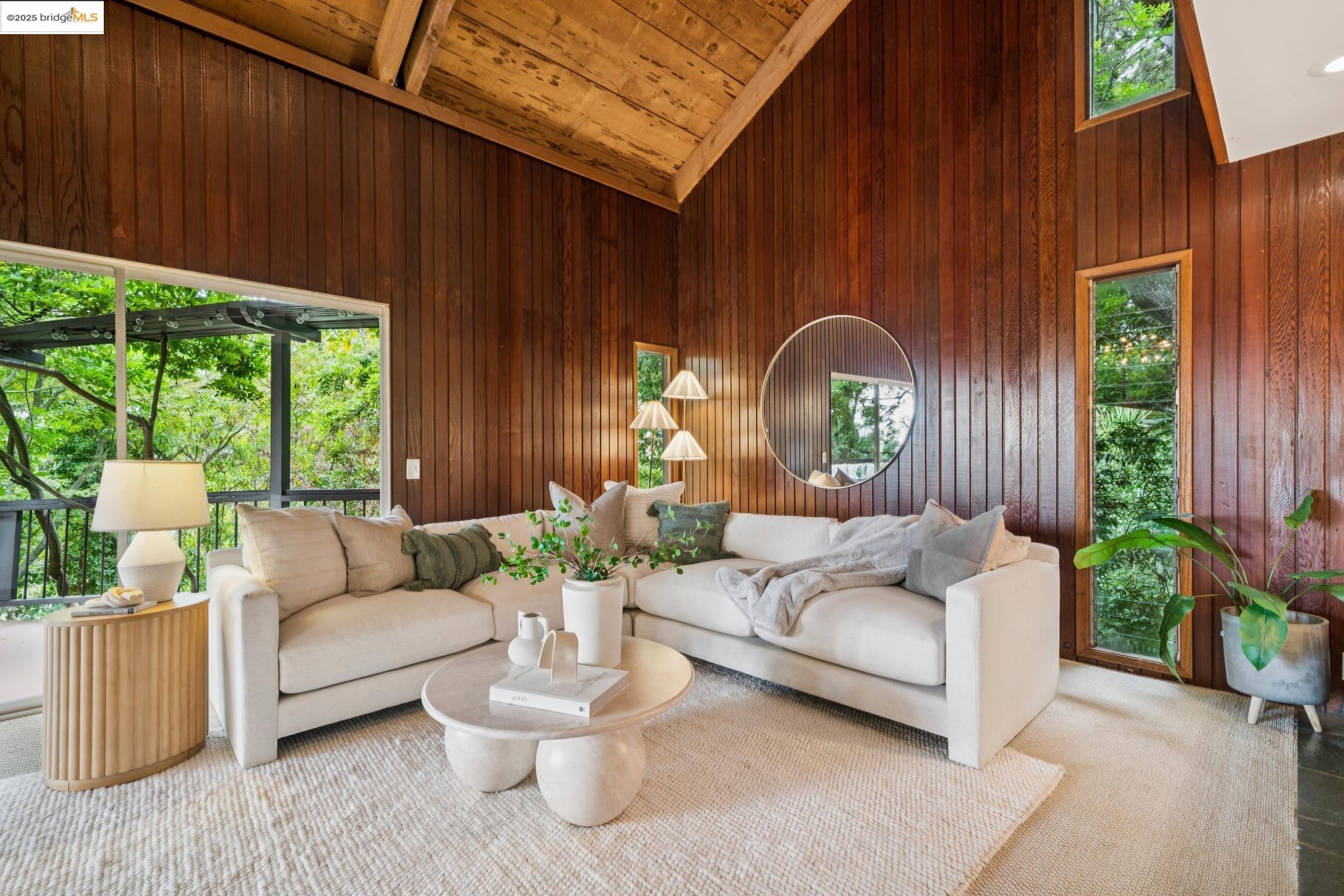 2835 Morley Dr, Oakland