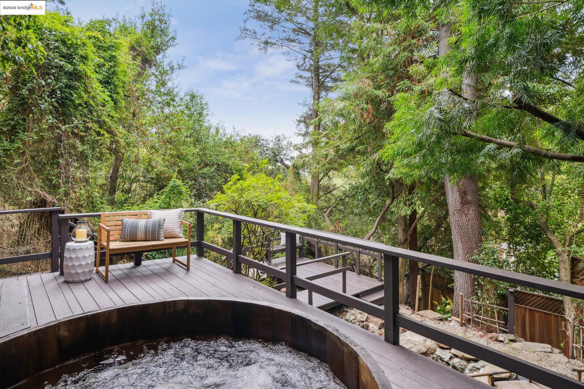 2835 Morley Dr, Oakland