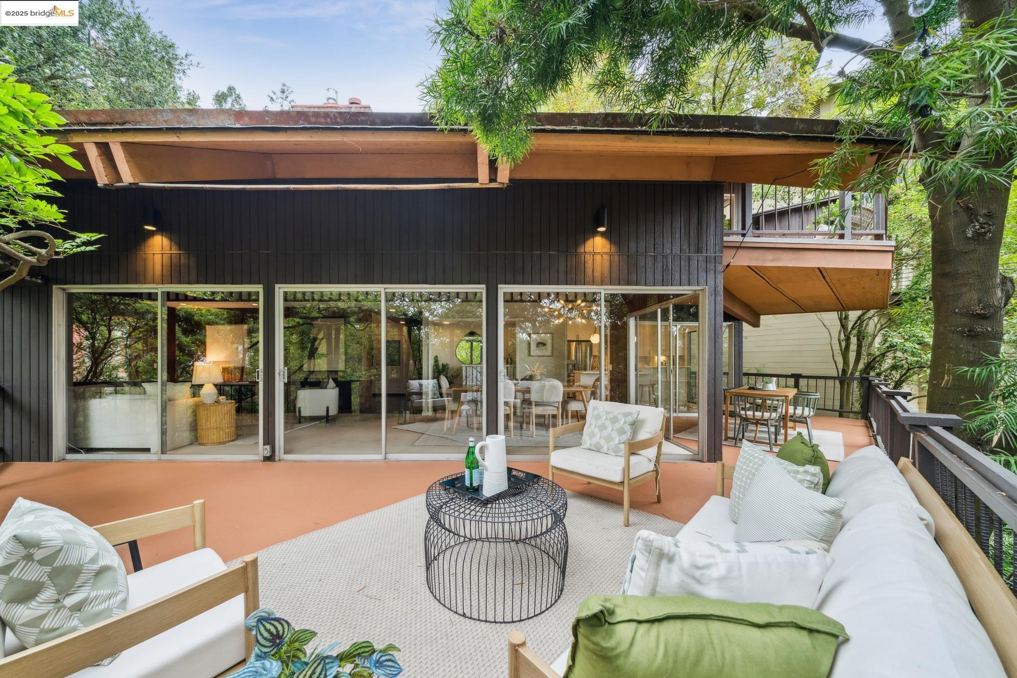 2835 Morley Dr, Oakland