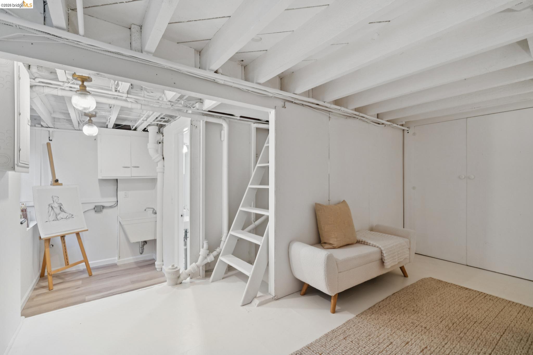 4200 Mountain View Ave