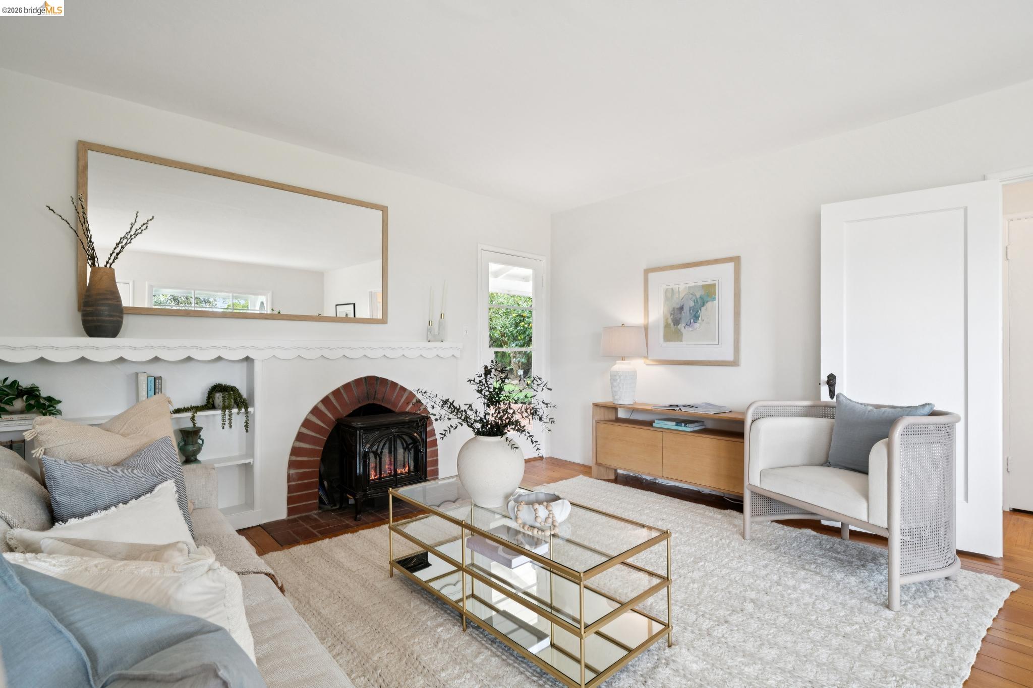 4200 Mountain View Ave