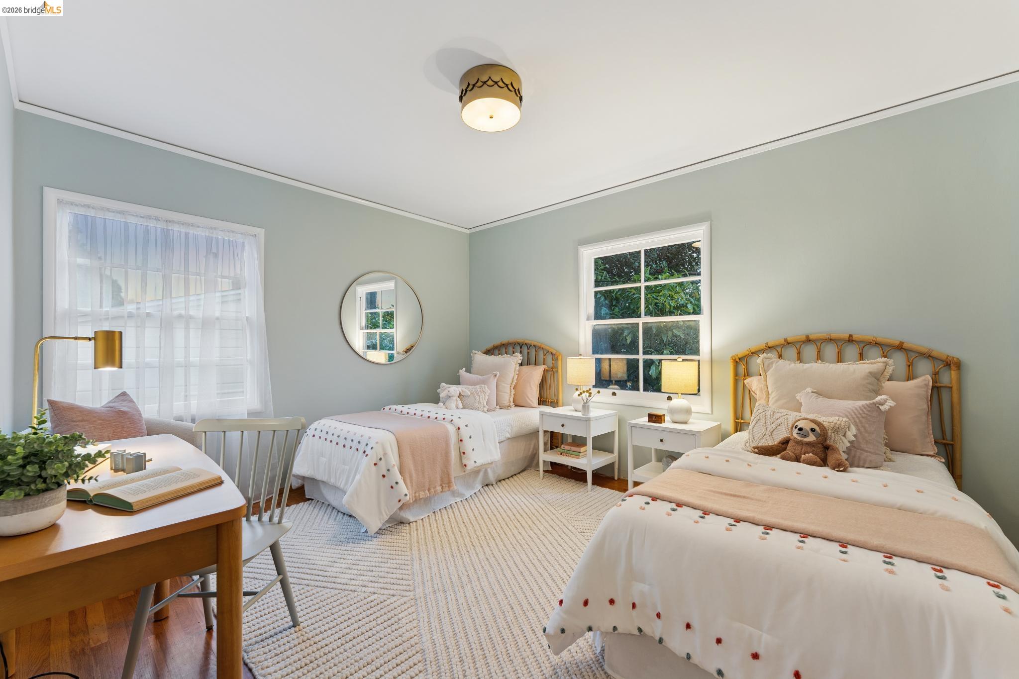 4200 Mountain View Ave