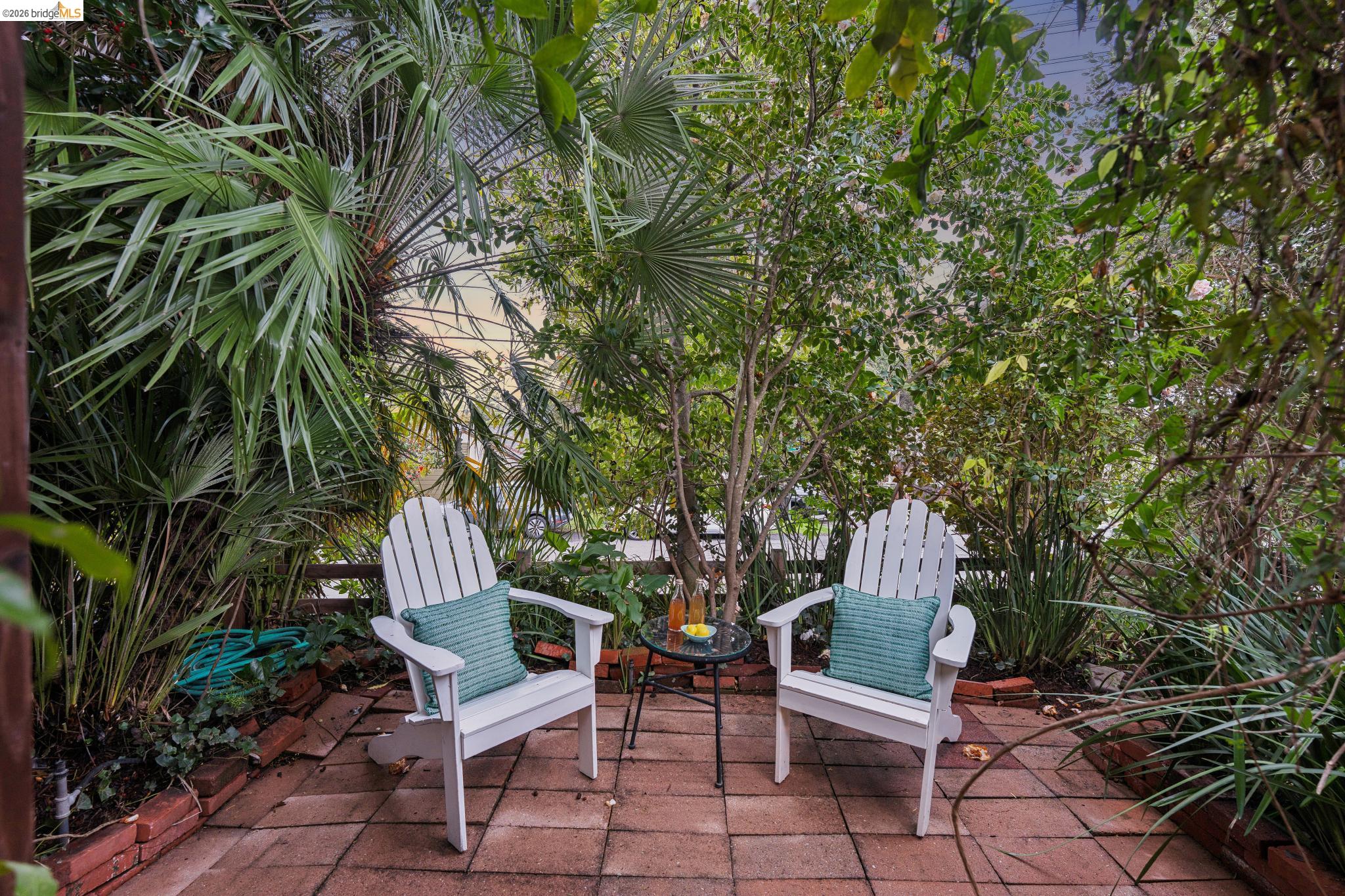 4200 Mountain View Ave