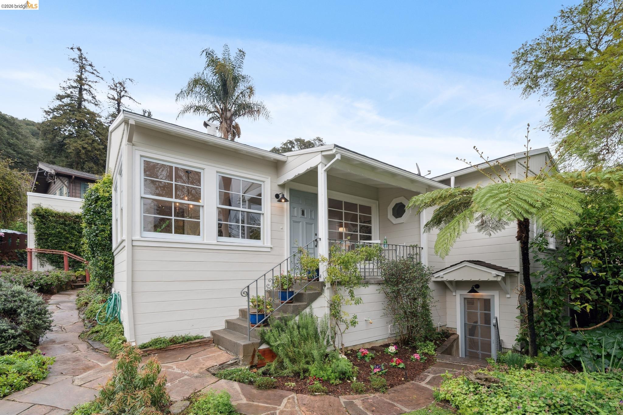 4200 Mountain View Ave