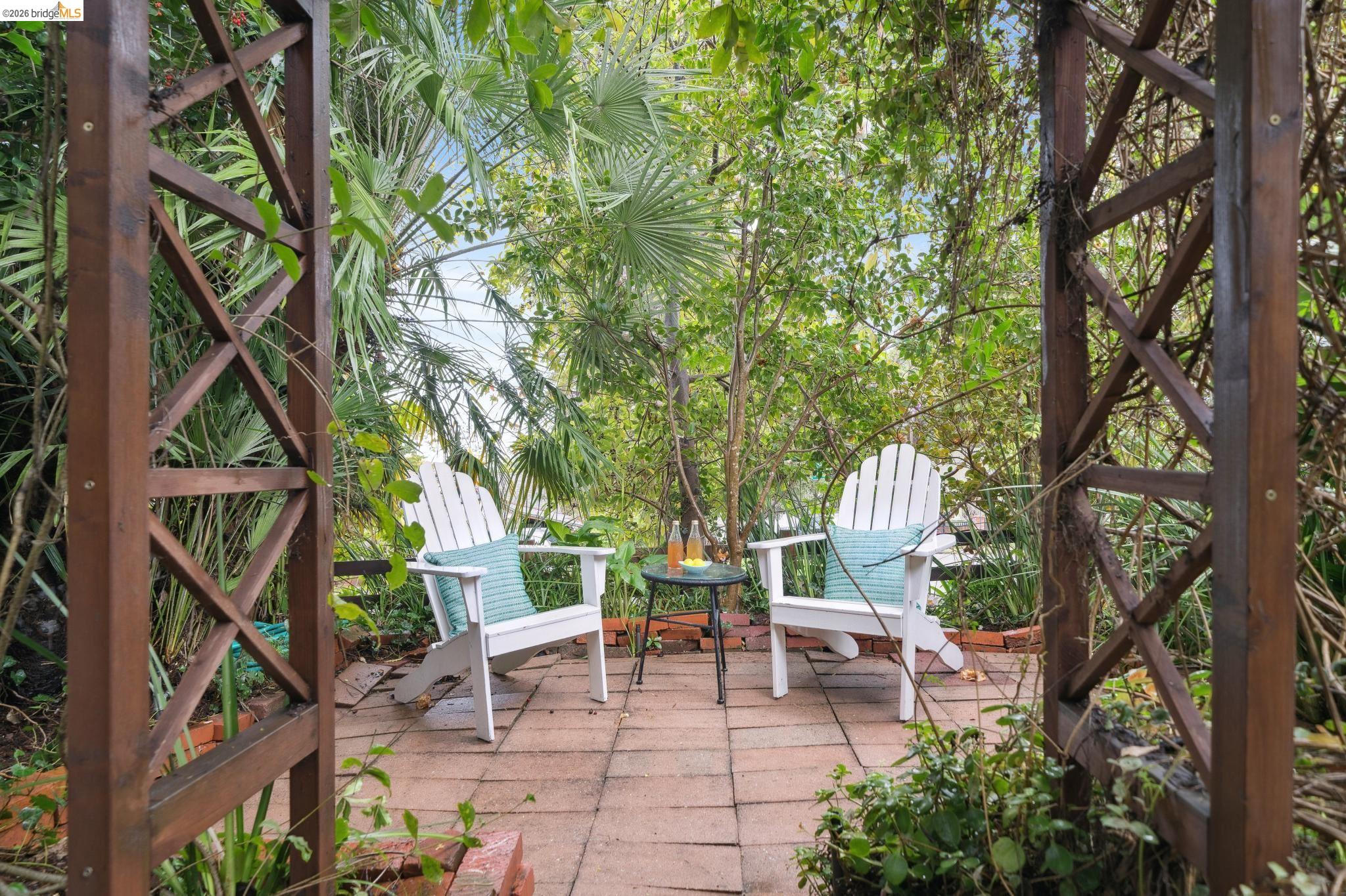 4200 Mountain View Ave