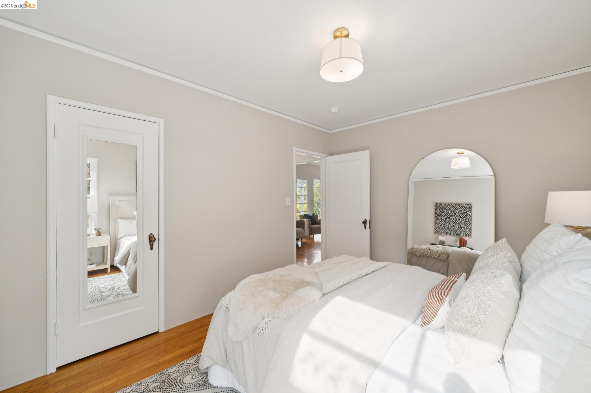 4200 Mountain View Ave