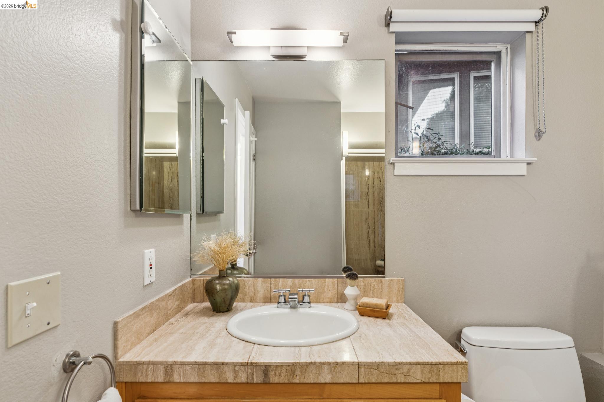 7084 Westmoorland Dr