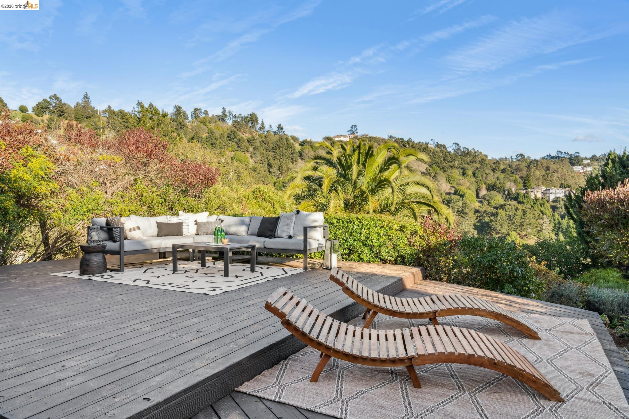 7084 Westmoorland Dr