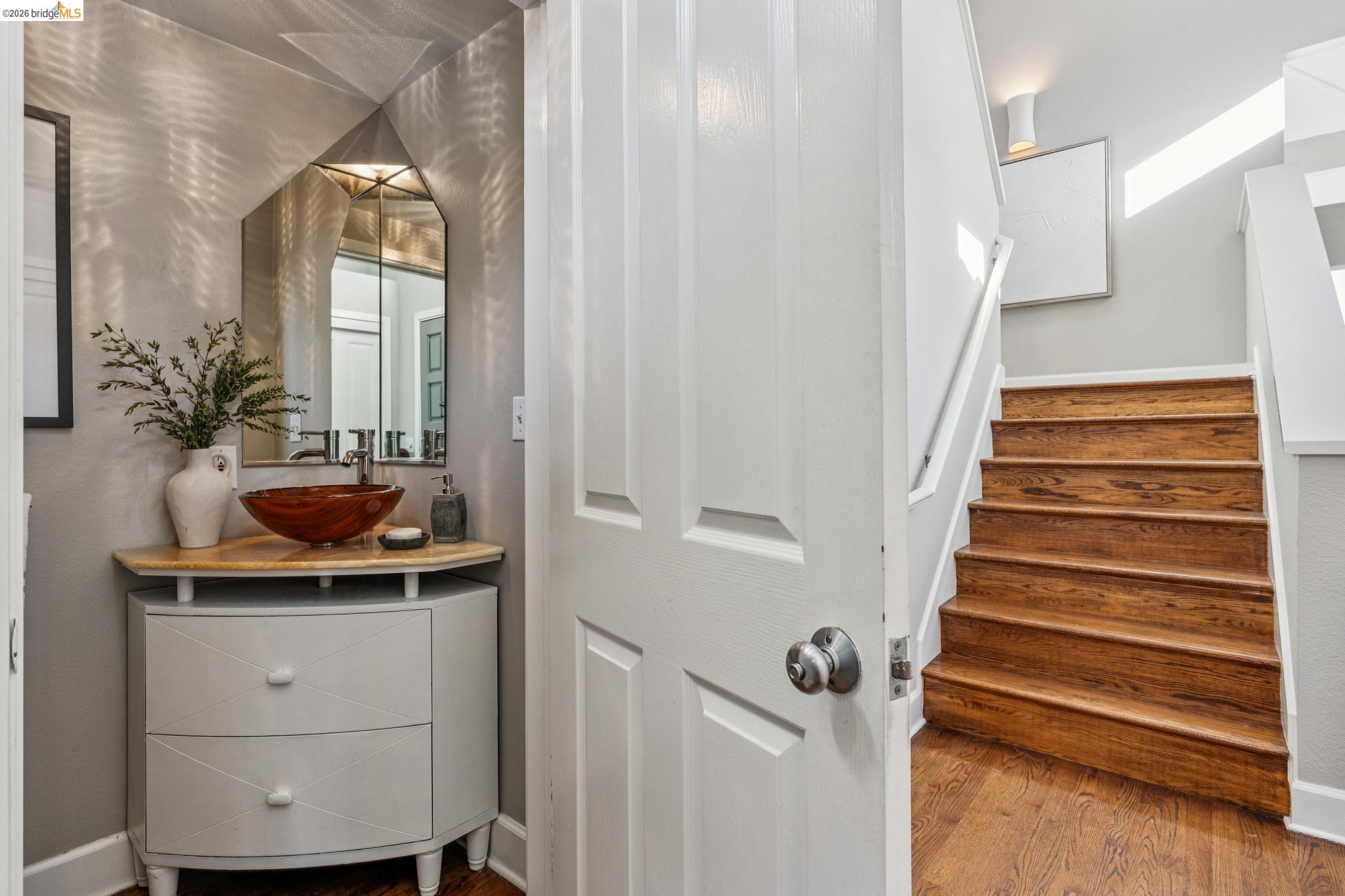 7084 Westmoorland Dr