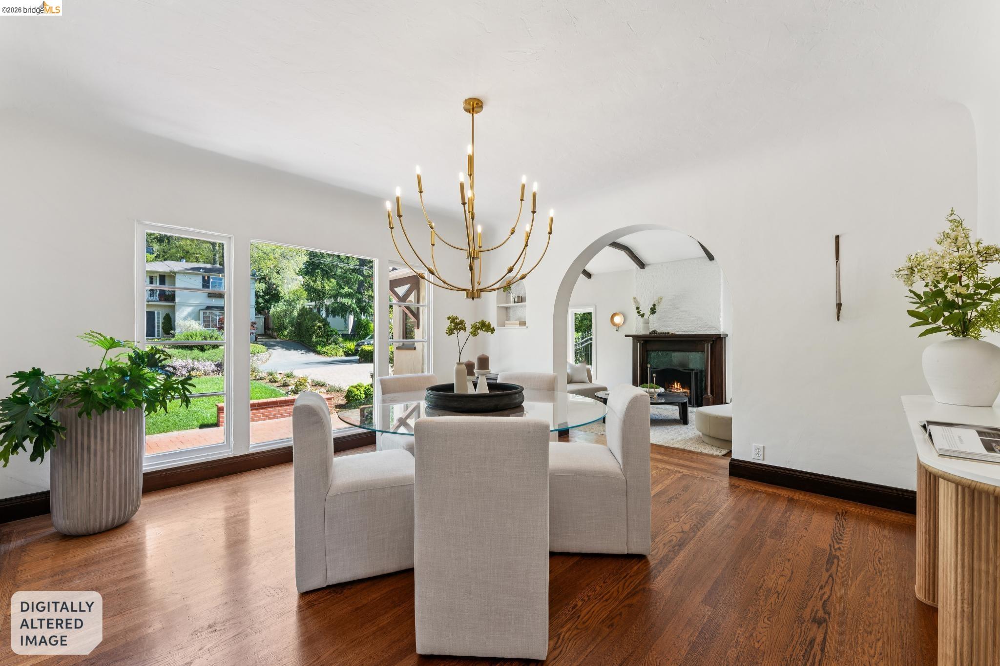 2615 La Cuesta Ave