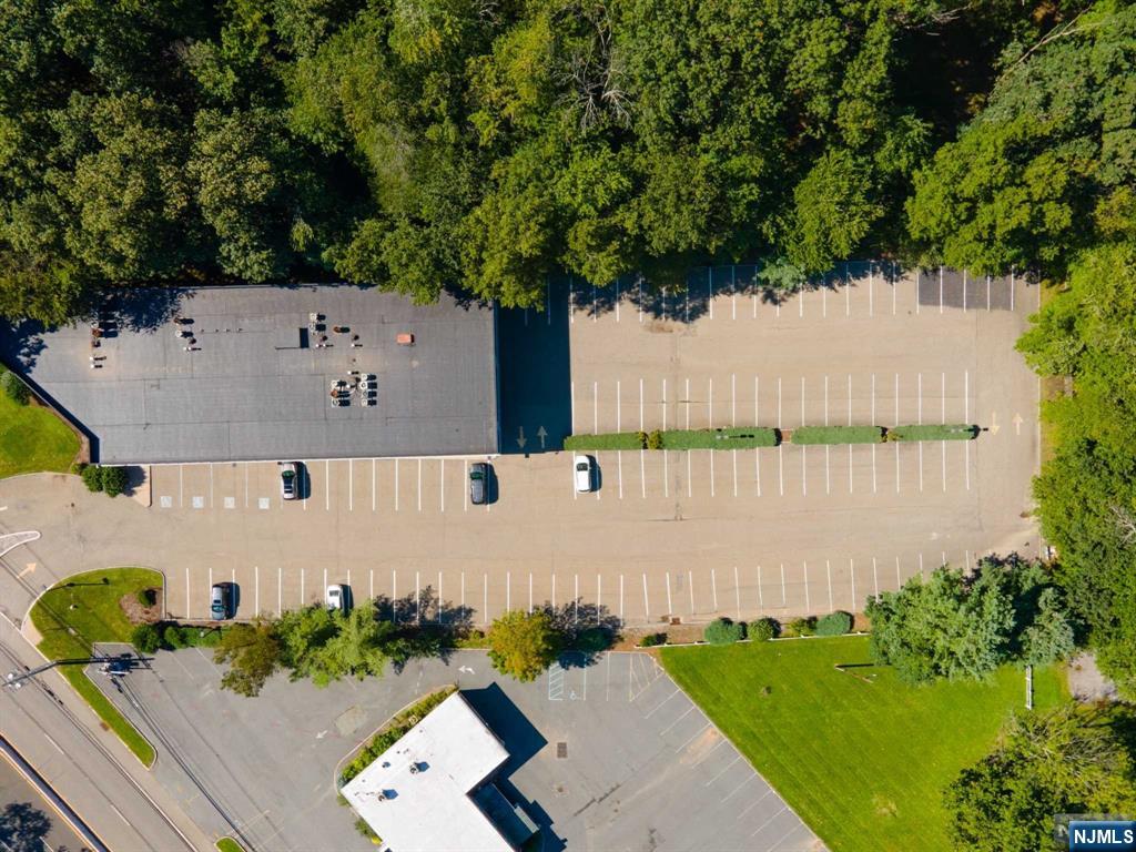 760 State Route 10 5 suites