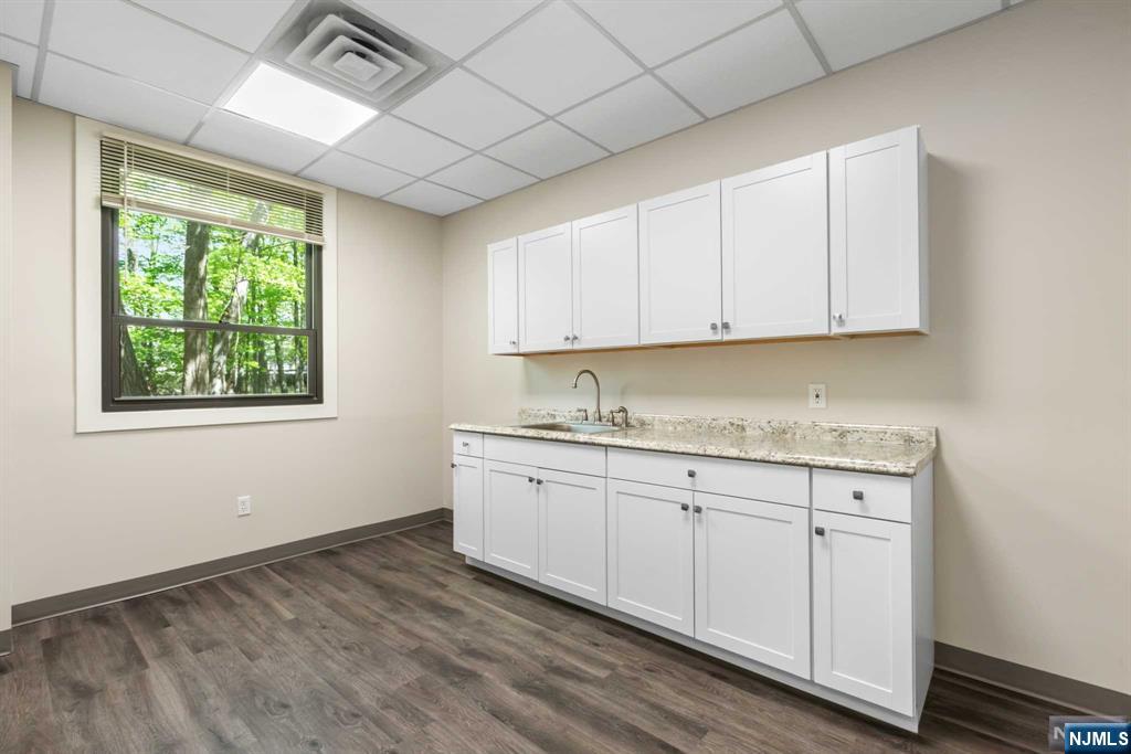 760 State Route 10 5 suites