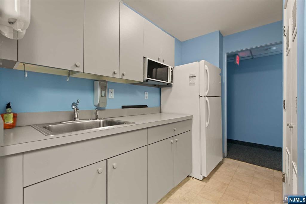 90 Prospect Avenue A and B