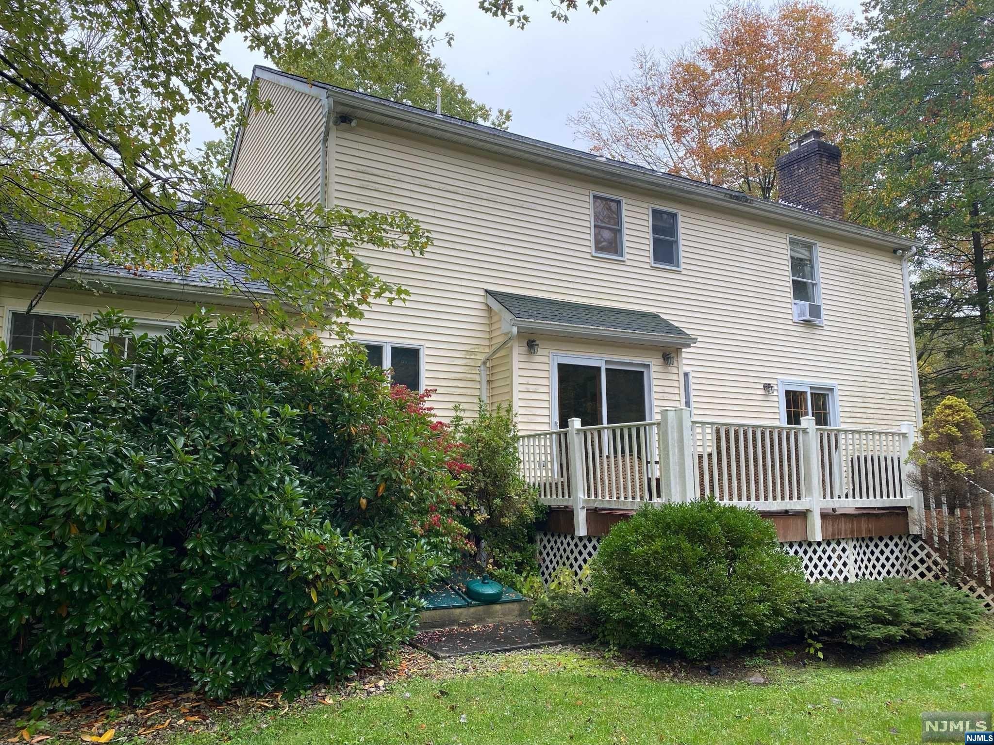 112 E Timber Lane