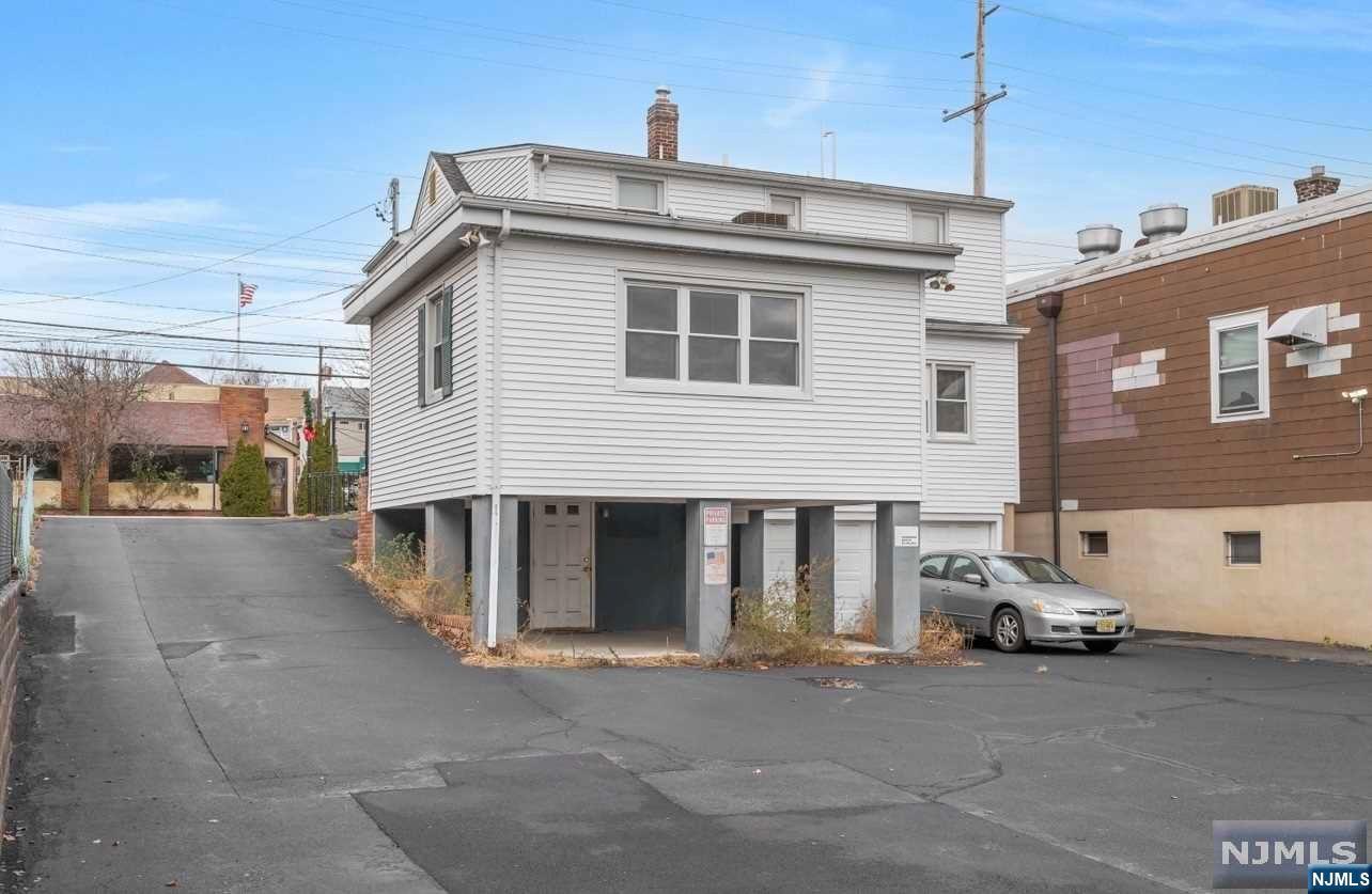 306 Union Boulevard