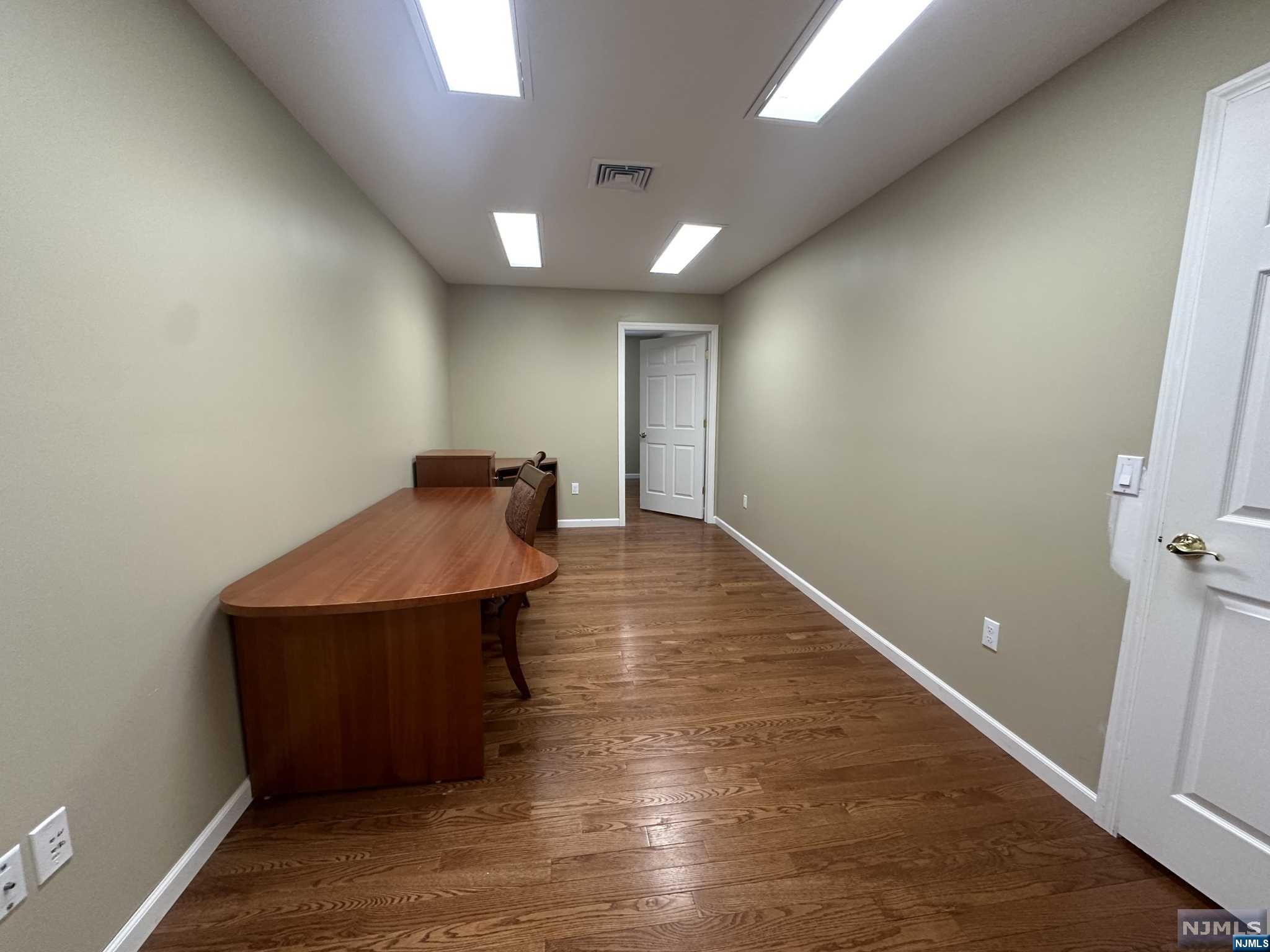 150 River Road H4
