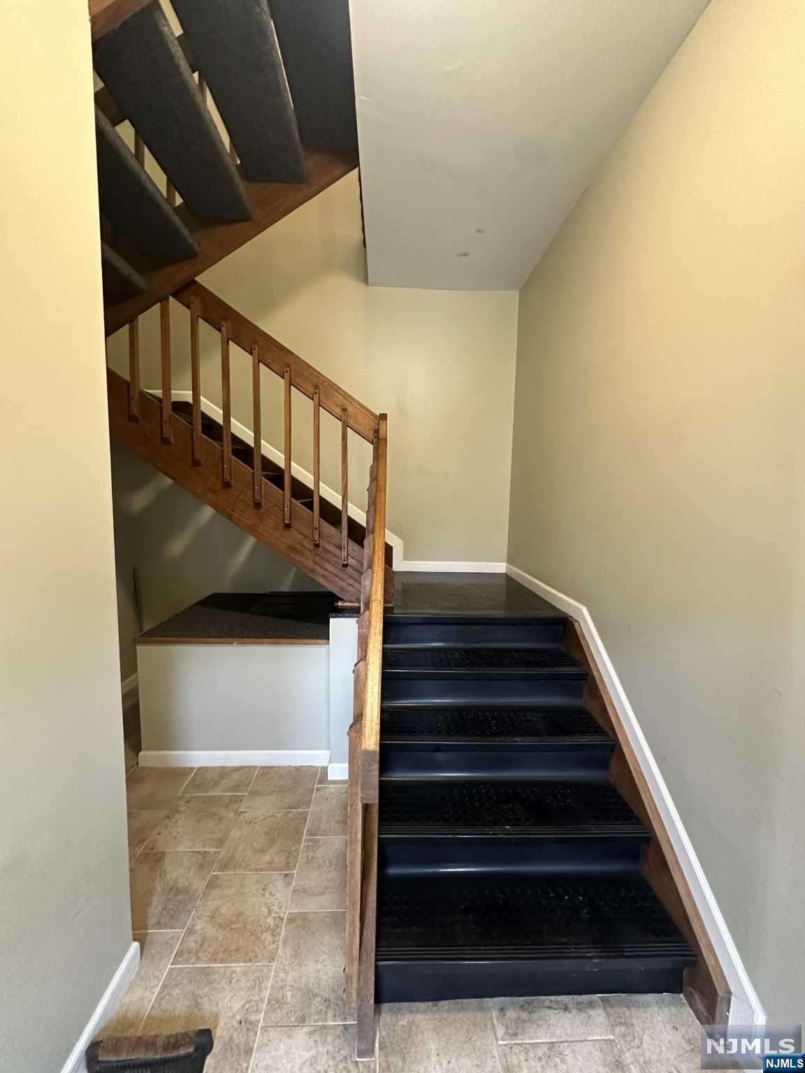 150 River Road H4