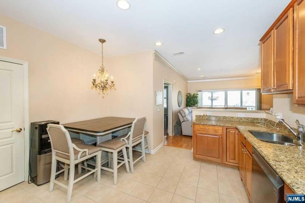 6102 Warrens Way