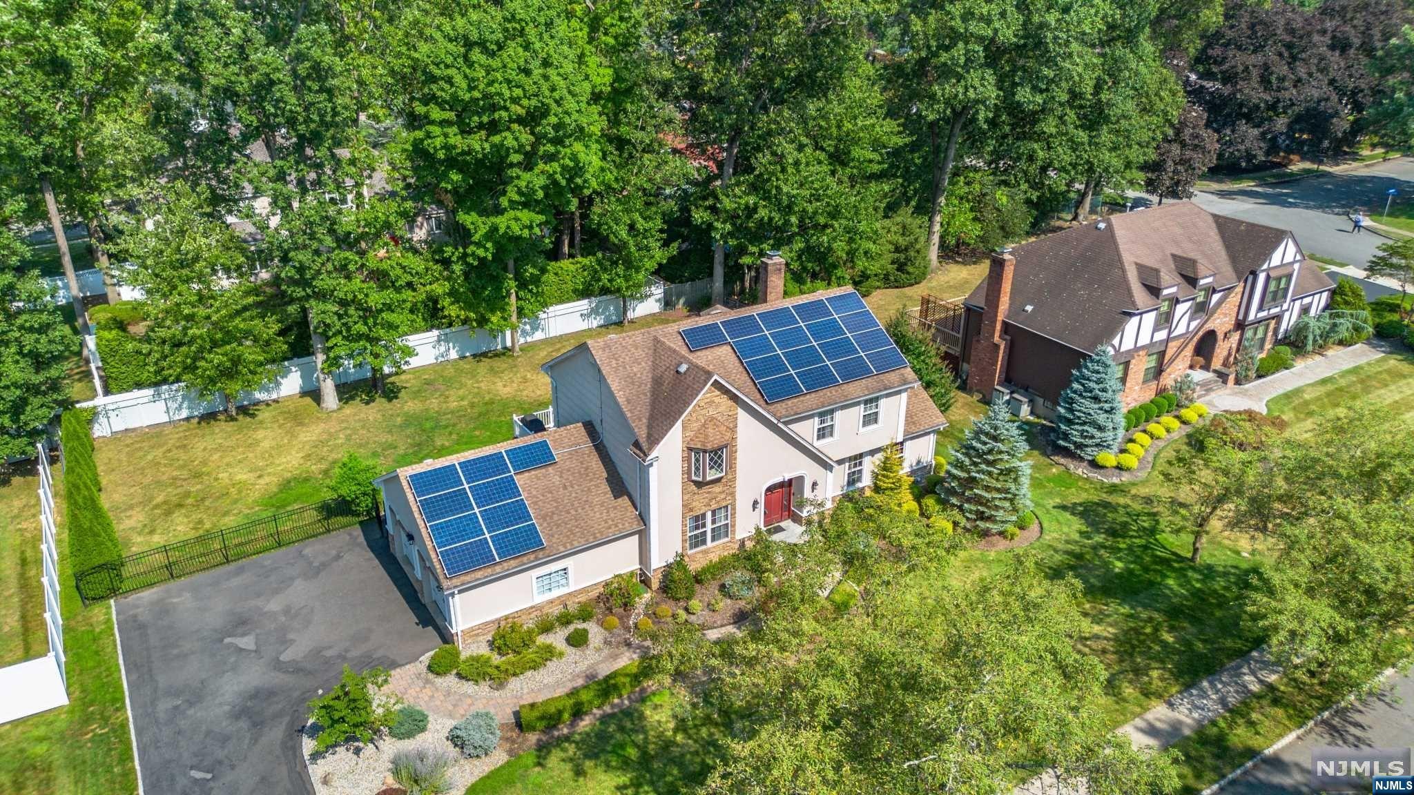 8 Pine Tree Drive