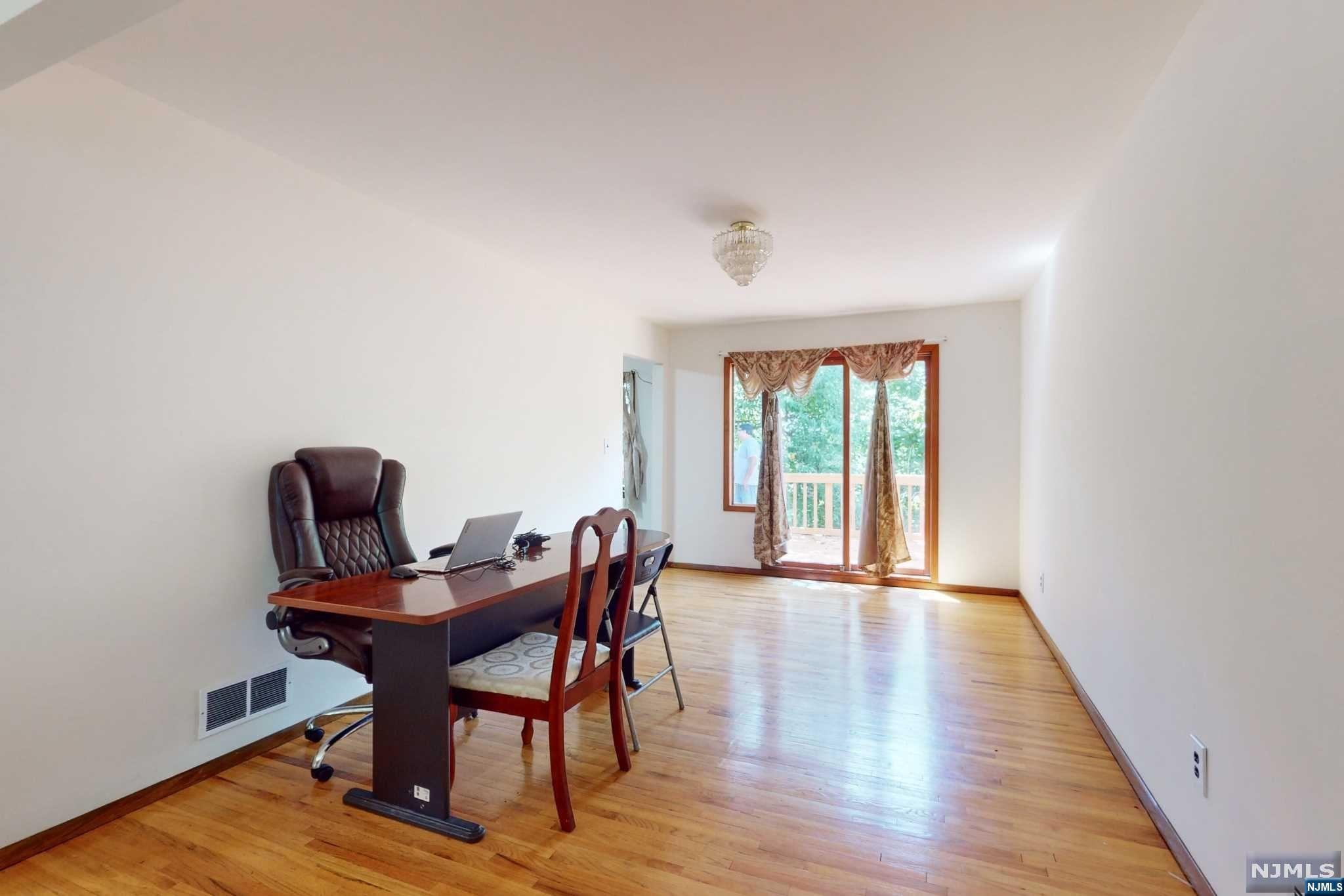 1 Mount Vernon Avenue