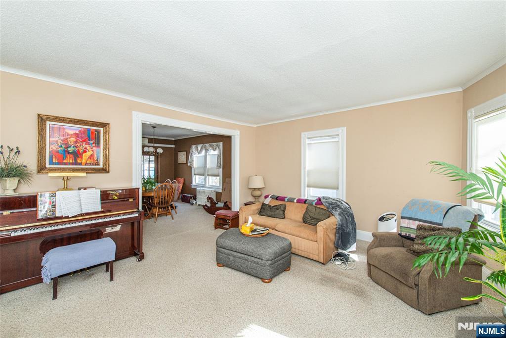 37 Rea Avenue Avenue