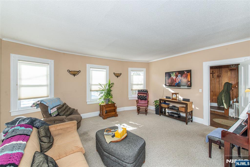 37 Rea Avenue Avenue