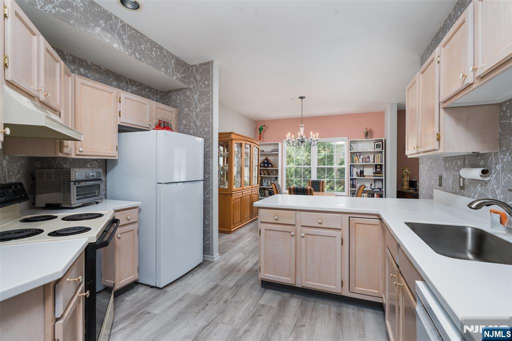 2214 Richmond 2214