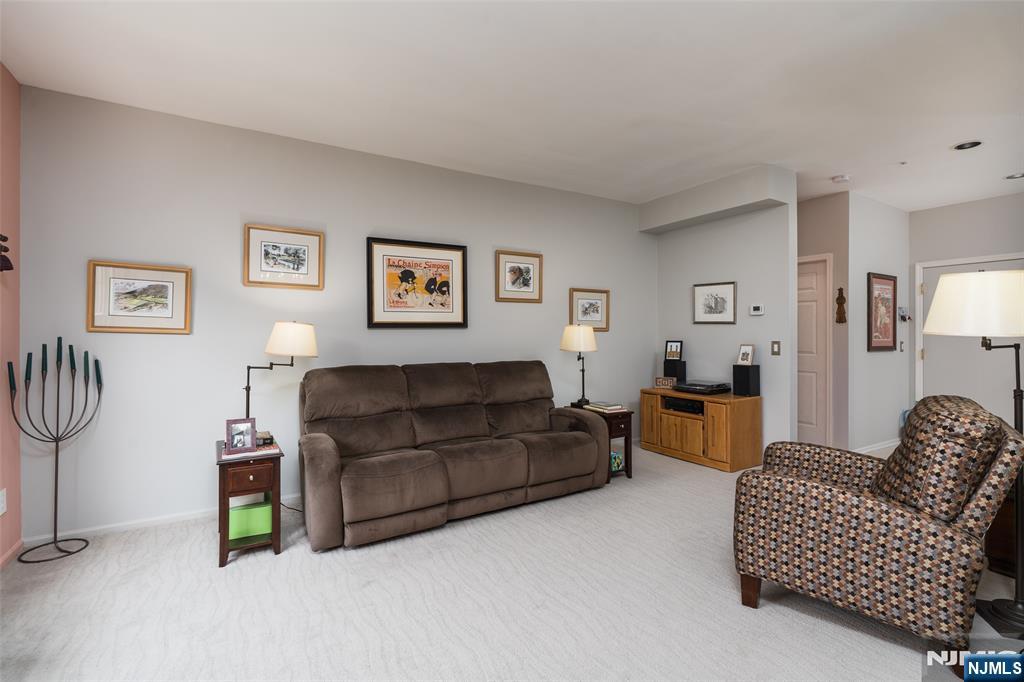 2214 Richmond 2214