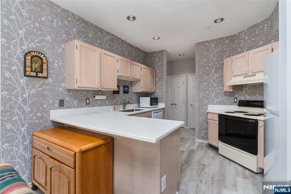 2214 Richmond 2214