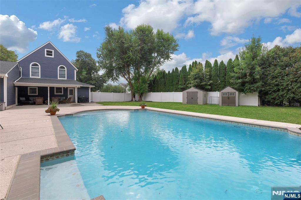 90 Weinmanns Boulevard