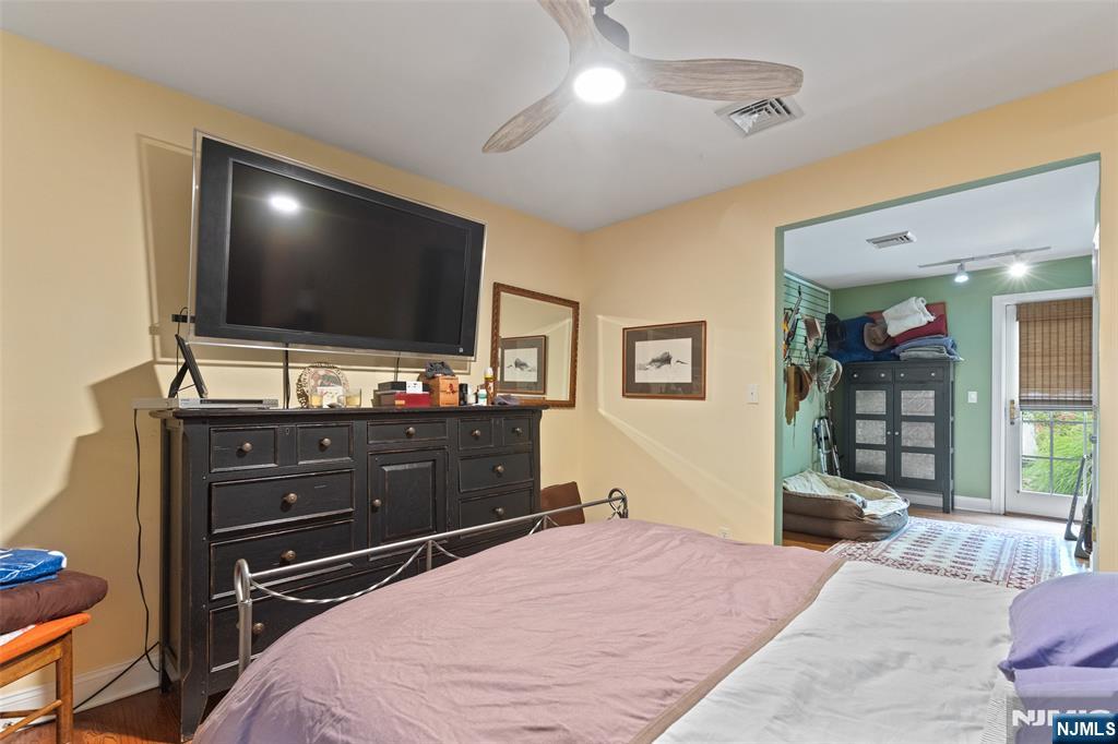 112 Lakeview Terrace