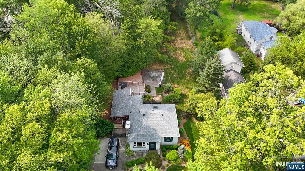 112 Lakeview Terrace
