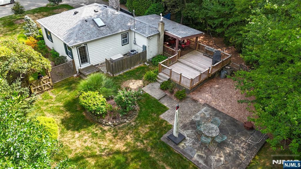 112 Lakeview Terrace