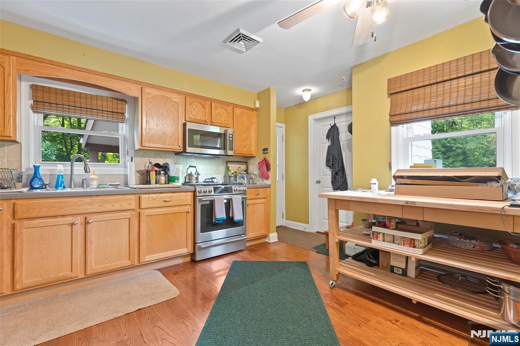 112 Lakeview Terrace