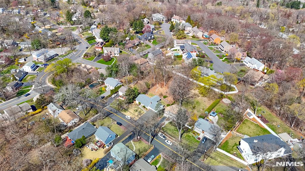 163 Hiawatha Boulevard