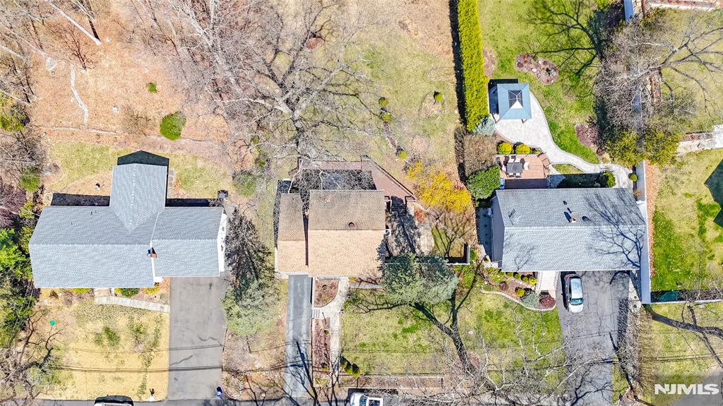 163 Hiawatha Boulevard
