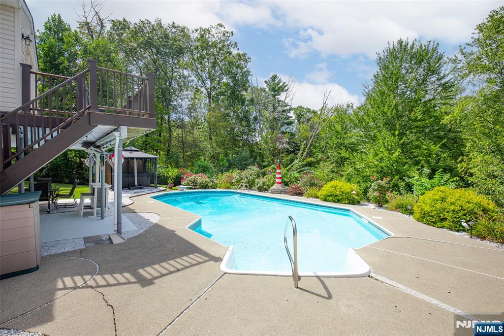 17 Camelot Drive