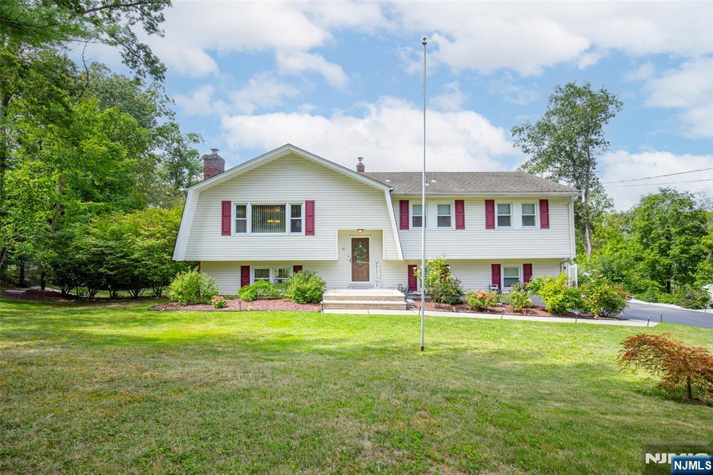 17 Camelot Drive