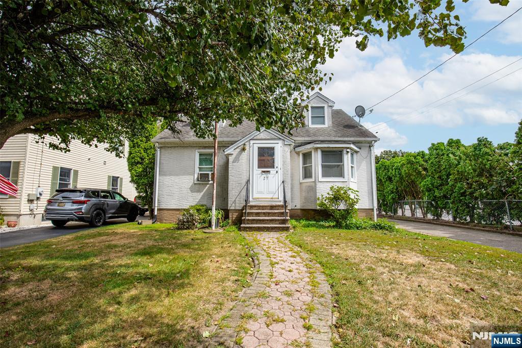 27 Harrison Avenue