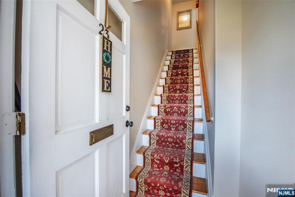23 Colonial Drive 23B
