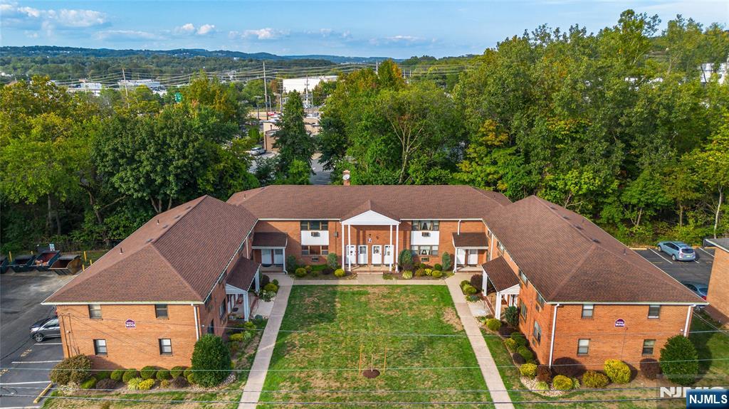 23 Colonial Drive 23B