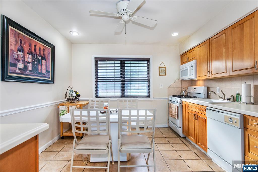 23 Colonial Drive 23B