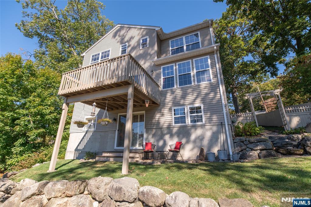 9 Maple Road